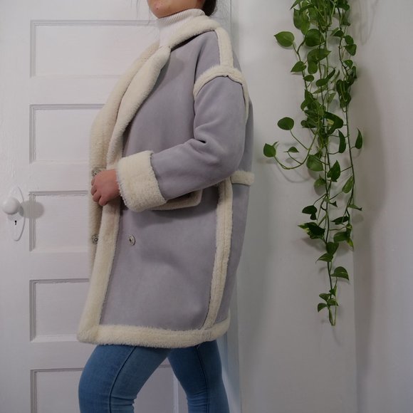 Colorblock pastel blue faux fur coat. Size: US S/XS Very soft and warm - Picture 11 of 14